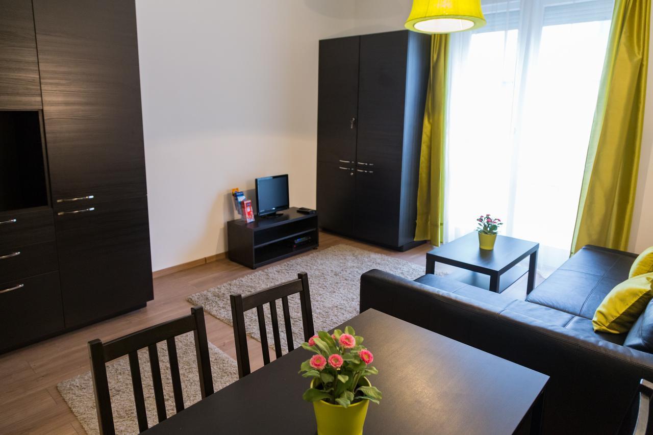 Balaton Delux Apartment Budapest Exterior photo
